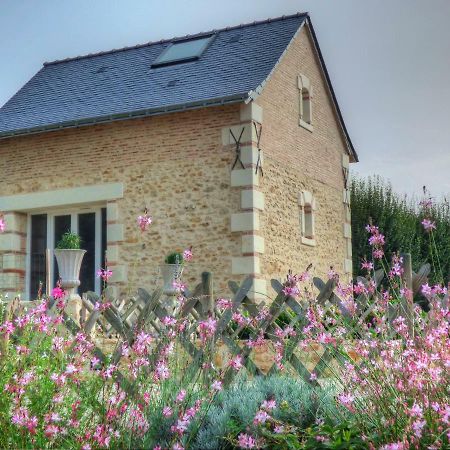 Bed and Breakfast Le Moulin De Follet Fougere  Экстерьер фото