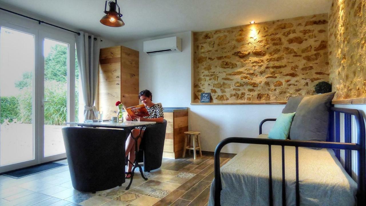 Bed and Breakfast Le Moulin De Follet Fougere  Экстерьер фото
